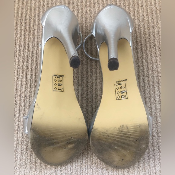 Michael Antonio Silver High Heels - Picture 7 of 10